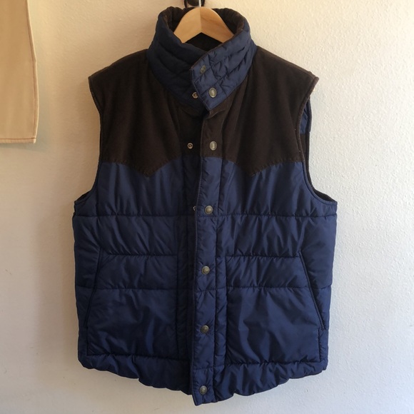 Men’s Levi Western Corduroy Reversible Puffer Vest